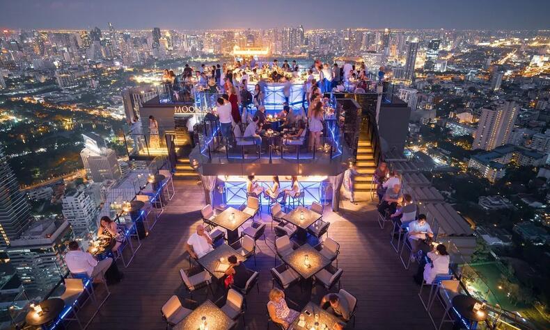 Die Dachterrasse des Banayan Tree Bangkok, Moon Bar. Die Moon Bar im Banyan Tree Bangkok