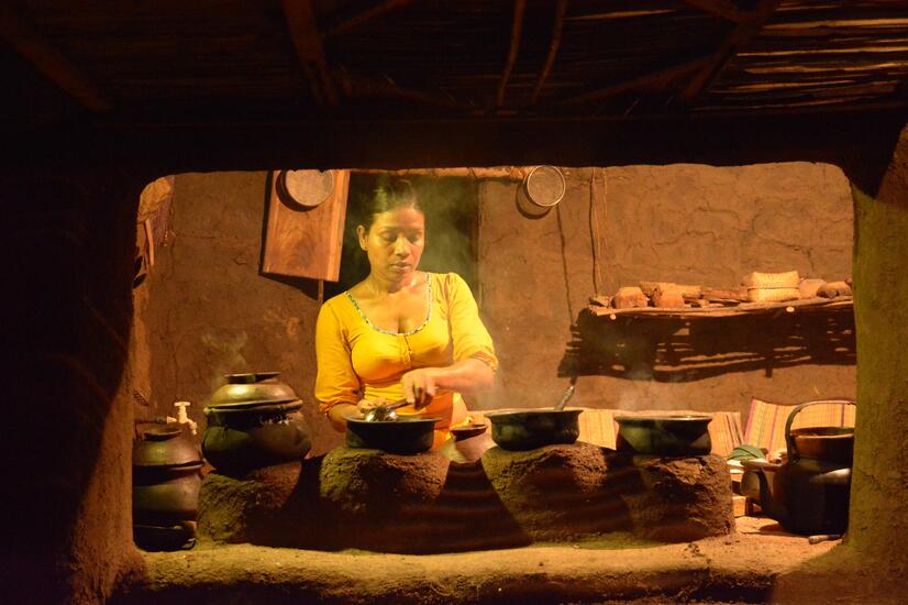 Ein authentisches "Kamatha"-Abendessen, gekocht nach der traditionellen Art der Insel. reisen luxusinsel sri lanka erfahrung gastronomie ulagalla