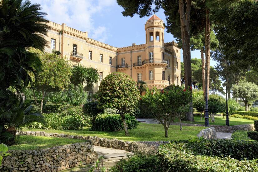 Die Villa Igiea wurde 1899 von der einflussreichen Florio-Dynastie erworben, die damals zu den bedeutendsten Familien Siziliens gehörte. Foto: Rocco Forte Hotels. villa Igiea
