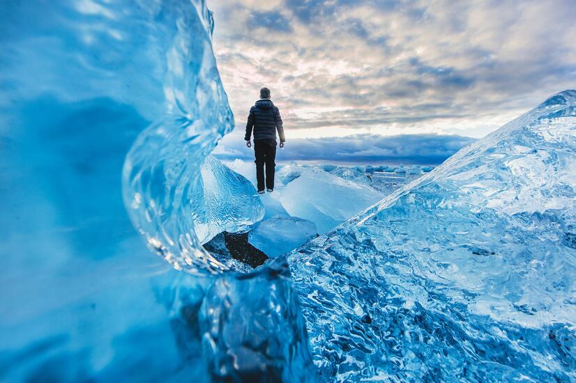 Eisberg in der Lagune von Jökulsárlón. Foto von Joshua Earle. Lagune Jökulsárlón