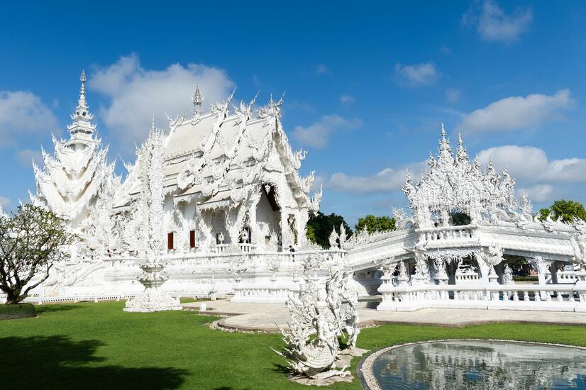 Weißer Tempel in Chiang Rai. Foto: CJ. Weißer Tempel in Chiang Rai. Foto: CJ.