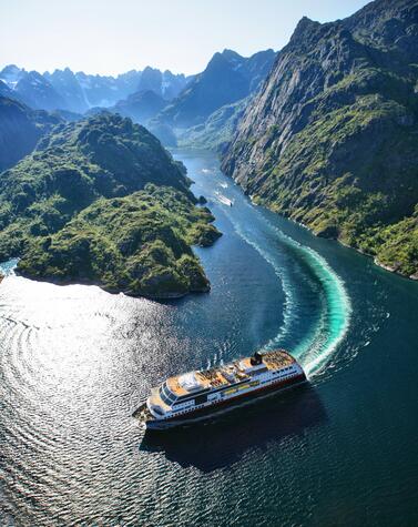 luxuskreuzfahrtschiff Hurtigruten Norwegen