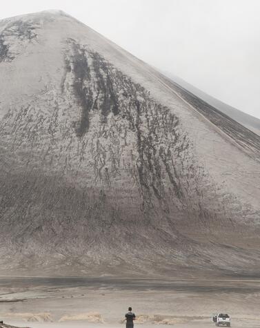 Es wird angenommen, dass es das Glühen des Vulkans Yasur während eines Ausbruchs war, das Kapitän James Cook 1774 an die Küste von Vanuatu lockte. Foto: Fabio Hanashiro. mount yasur vanuatu