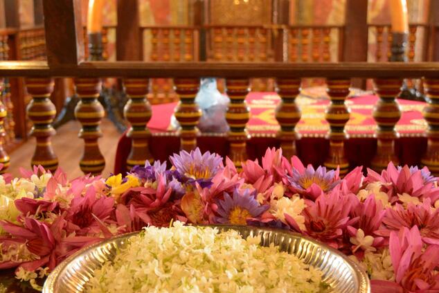 reisen Luxusinsel Sri Lanka Spiritualität Geschichte Buddha Zahntempel Kandy.