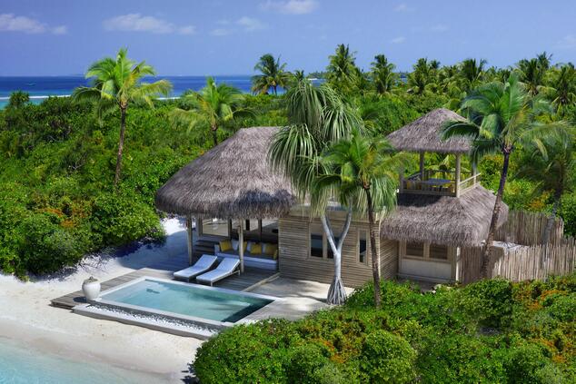 Eine abgelegene Insel auf den Malediven kann der Beginn einer großartigen Abenteuerreise sein. Foto: Six Senses Laamu. luxus-Abenteuerreise Malediven-Inseln. Six Senses Laamu Reisen sanftes Abenteuer