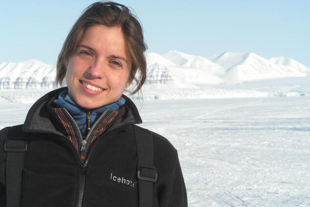 Àfrica Llamas, während ihres Abenteuers im abgelegenen Svalbard-Archipel. schneemobil Svalbard