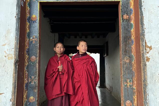 Junge Mönche im Tempel