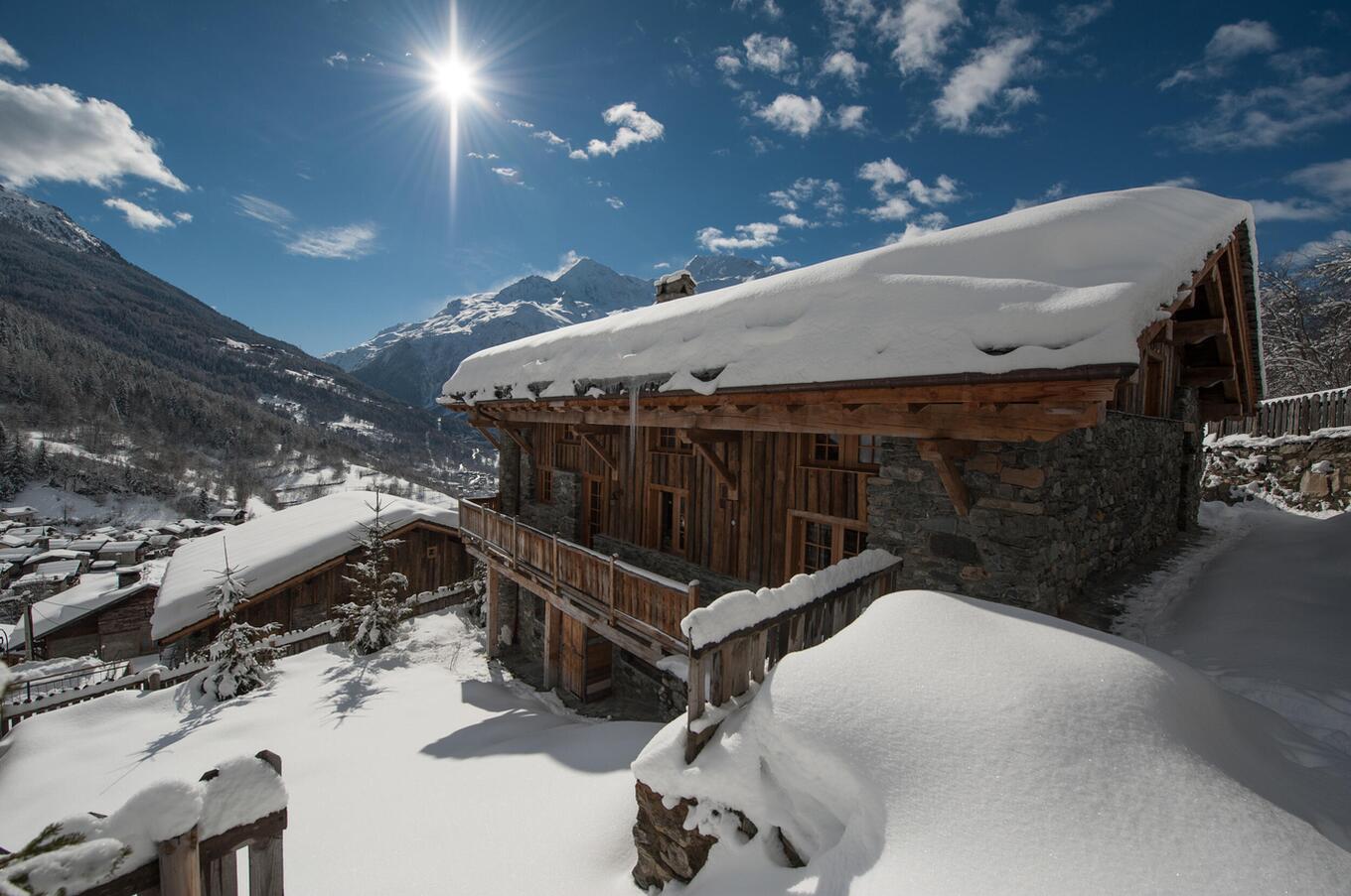 Chalet Pelerin, im Alpendorf Le Miroir. luxus-Skierlebnis Chalet Pelerin Französische Alpen