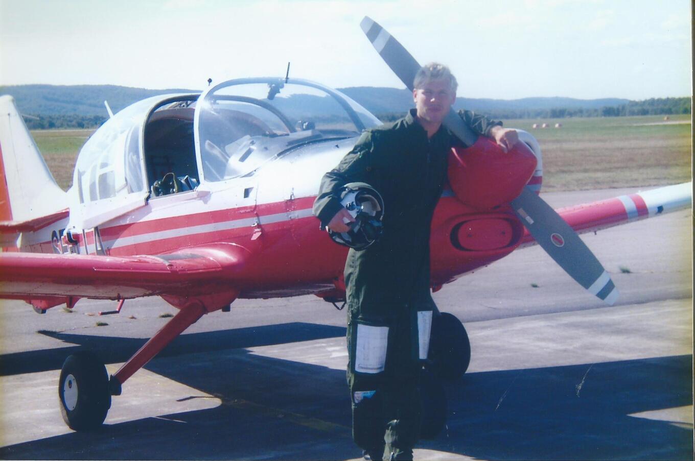 Foto aus dem persönlichen Archiv von Carl-Oscar Lawaczeck, das seine Anfänge in der Luftfahrtindustrie zeigt. Carl-Oscar Lawaczeck Pilot oceansky Luftschiffe