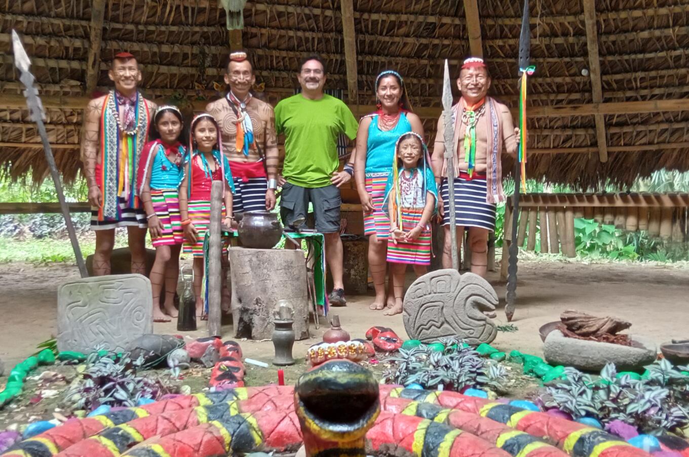 Mit den Tsáchilas in Ecuador