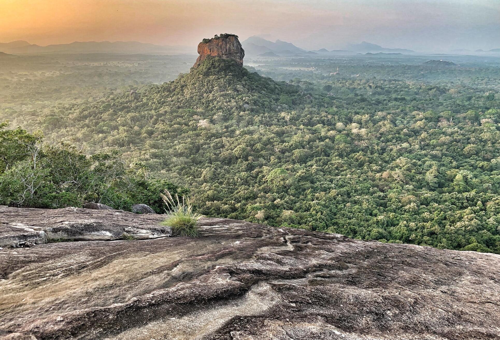 reisen luxusinsel sri lanka spiritualität natur kultur